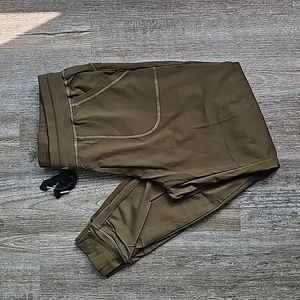 Zyia Unwind Joggers - Olive